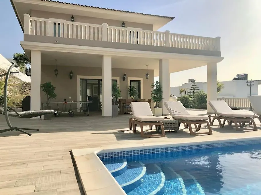 Villa Vista Bella Costa Adeje In Ruhiger Villengegend Mit Meerblick