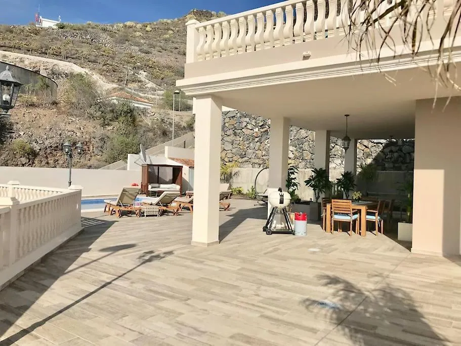 Villa Vista Bella Costa Adeje In Ruhiger Villengegend Mit Meerblick